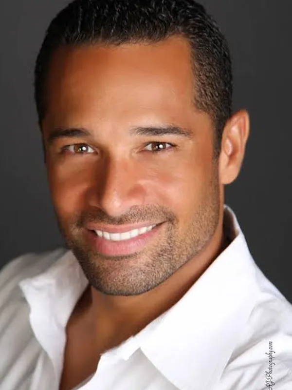 Headshot of an actor represented by Level Talent Group