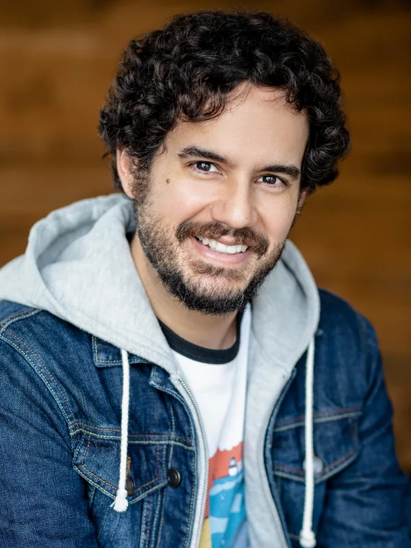 Headshot of an actor represented by Level Talent Group