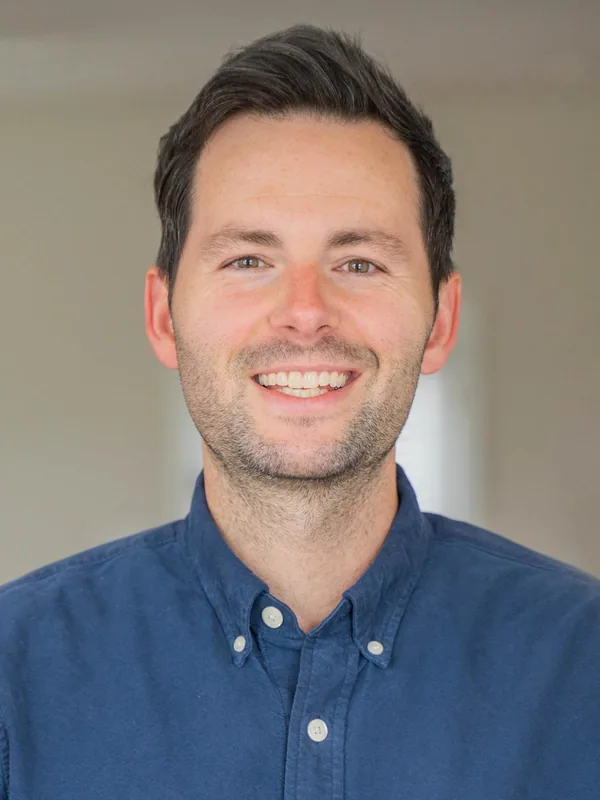 Headshot of an actor represented by Level Talent Group