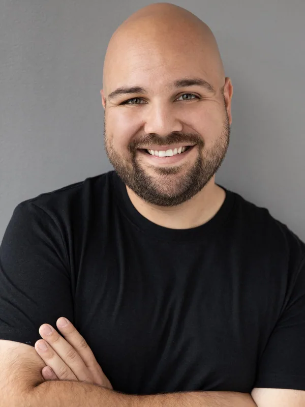 Headshot of an actor represented by Level Talent Group