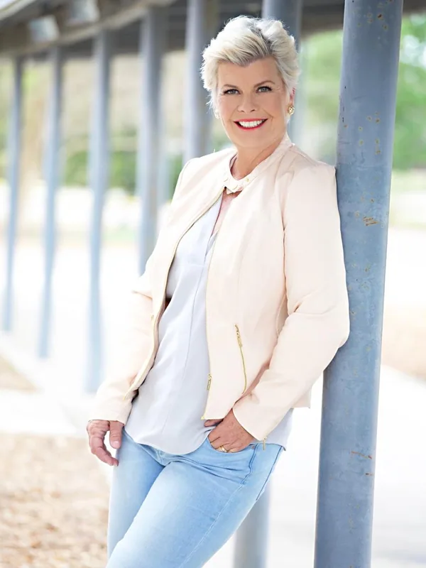 Headshot of an actor represented by Level Talent Group