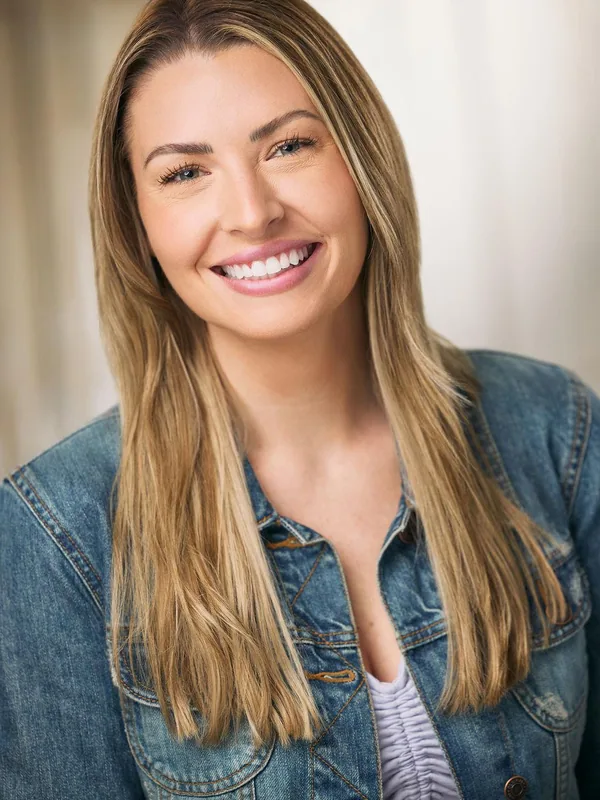 Headshot of an actor represented by Level Talent Group