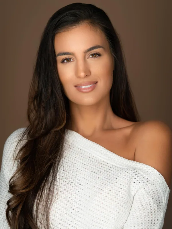 Headshot of an actor represented by Level Talent Group